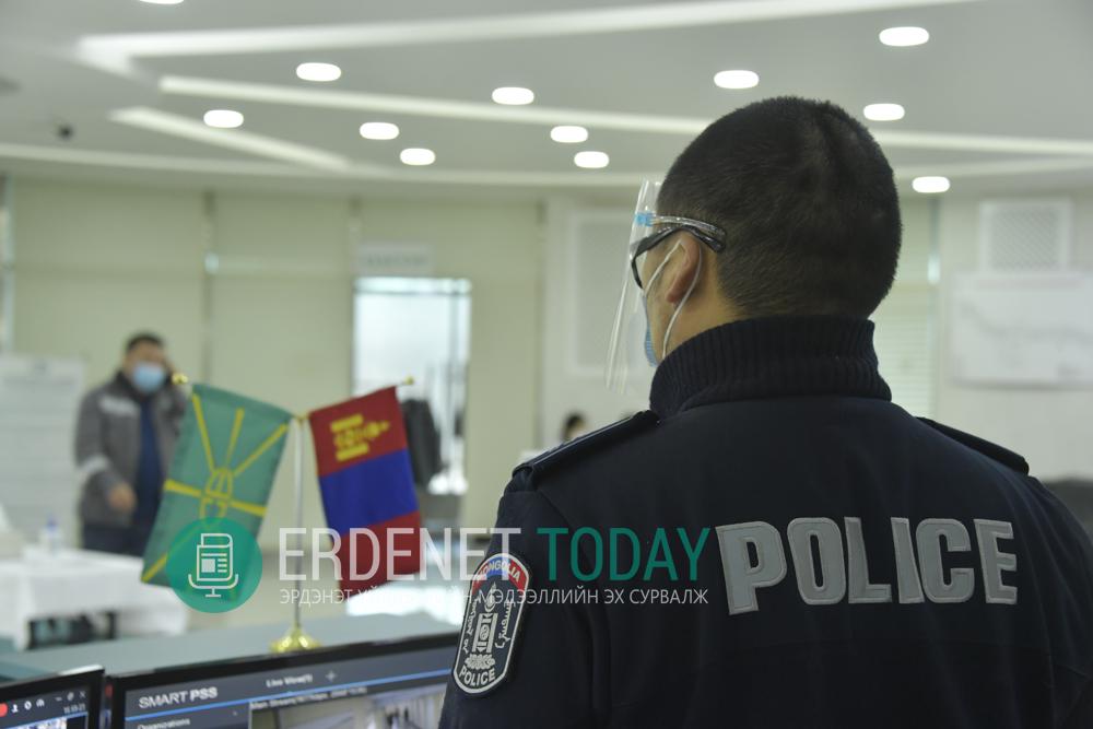 Гэрээт цагдаа, Дотоодын цэргийн алба хаагчид хамгаалалтын үүрэг гүйцэтгэж байна