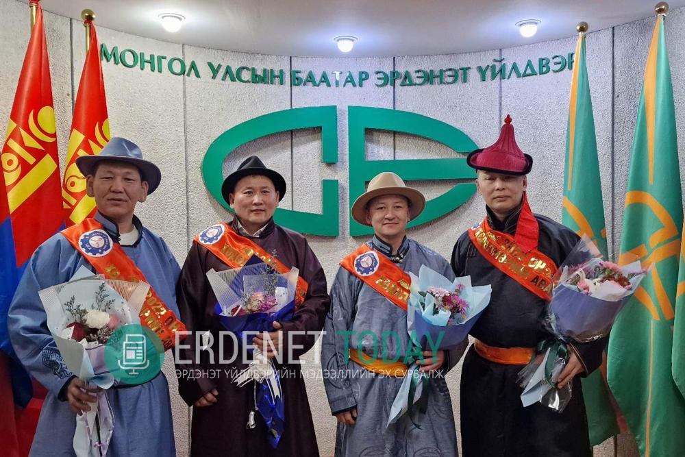 Засвар, угсралтын цехийнхэн  бар жилийн Хөдөлмөрийн аваргуудаа тодруулав