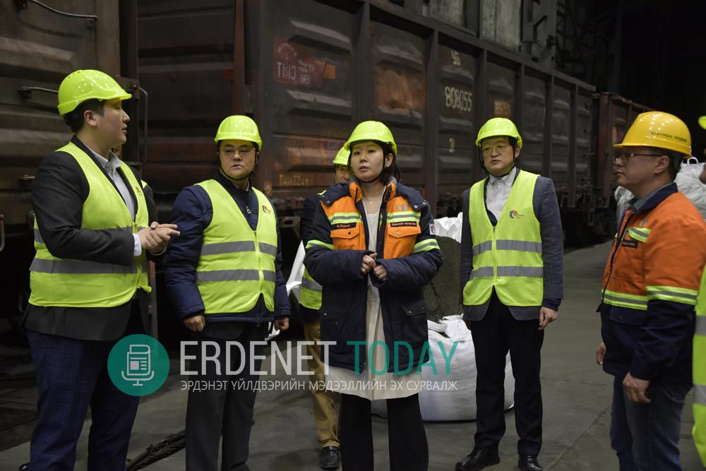 “Самсунг Си энд Tи” корпорацын дэд ерөнхийлөгч Юн Хонг Сук төлөөлөгчдийн хамт Эрдэнэт үйлдвэрт зочиллоо