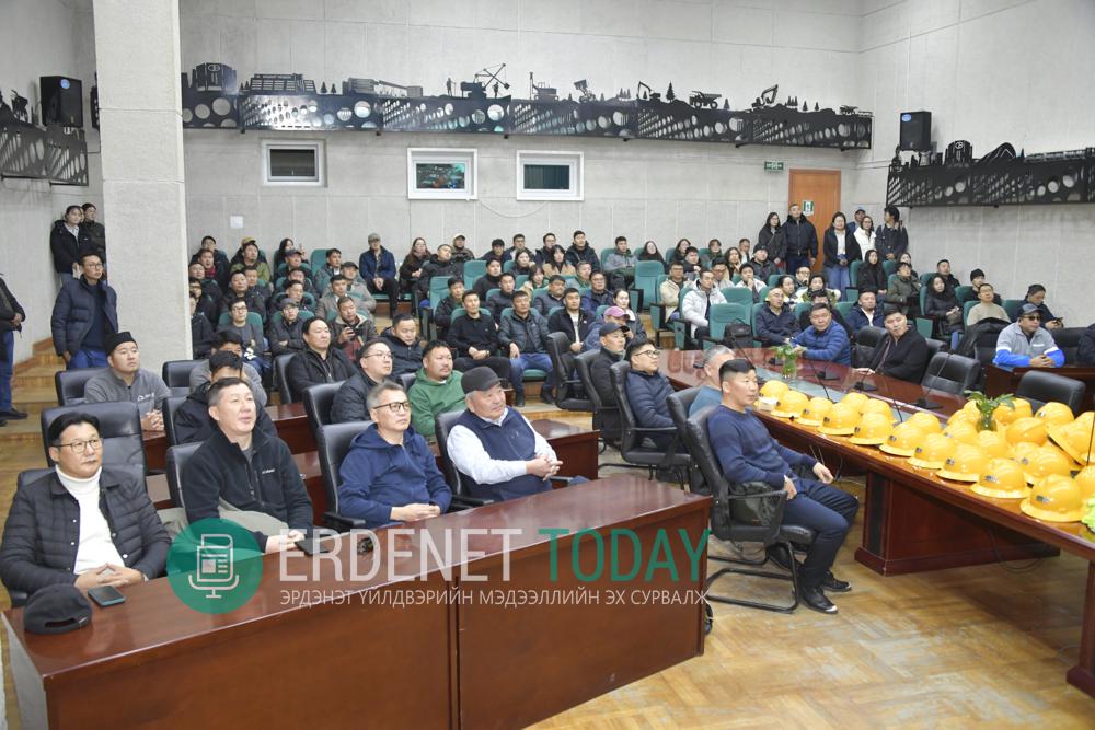 “ЭРДЭС БОЛОВСРУУЛАЛТ-2026” БАГА ХУРЛЫН ТӨЛӨӨЛӨГЧИД ЭРДЭНЭТ ҮЙЛДВЭРИЙН ҮЙЛДВЭРЛЭЛИЙН ҮЙЛ АЖИЛЛАГААТАЙ ТАНИЛЦЛАА