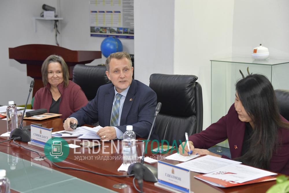 Тогтвортой уул уурхайн стандарт хэрэгжүүлэхэд дэмжлэг үзүүлж, үр ашигтай хамтран ажиллана