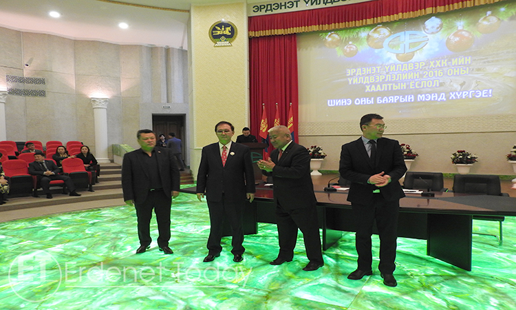 Эрдэнэт үйлдвэр ХХК 2016 оны үйлдвэрлэлийн төлөвлөгөөг түүхэн дээд үзүүлэлтээр давуулан биелүүллээ