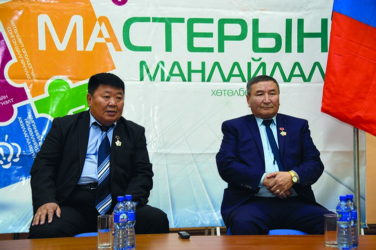 Баатрууд мастеруудтай халуун яриа өрнүүлэв
