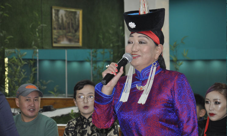 Дуу, хуурын их өргөөнийхөн 40 жилийн ойгоо эхлүүллээ